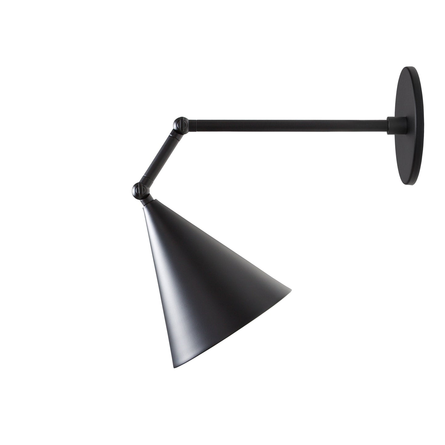 Petra Articulated shown in Matte Black with an 8" arm