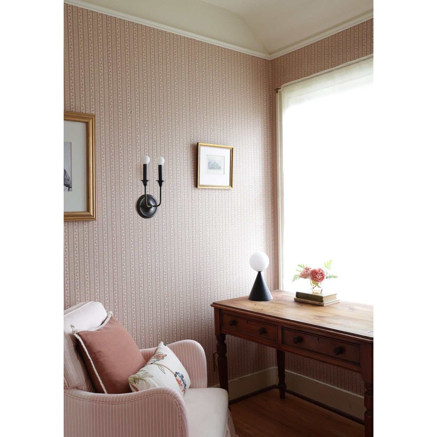 Mini Summit Table Lamp